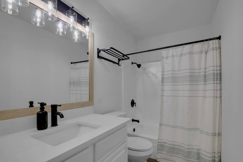 Condo Near Downtown Austin! Dış mekan fotoğraf
